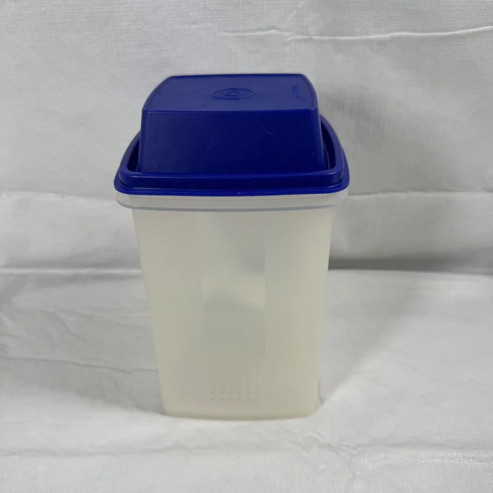 Tupperware Pick-A-Deli Pickle Jalapeno Keeper Blue Lid 1560